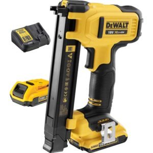 DeWalt DCN701 18v XR Cordless Electricians Stapler 2 x 2ah Li-ion Battery Charger No Case